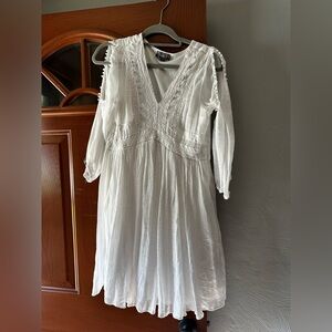 White Top - Very Light & Flows, size Large